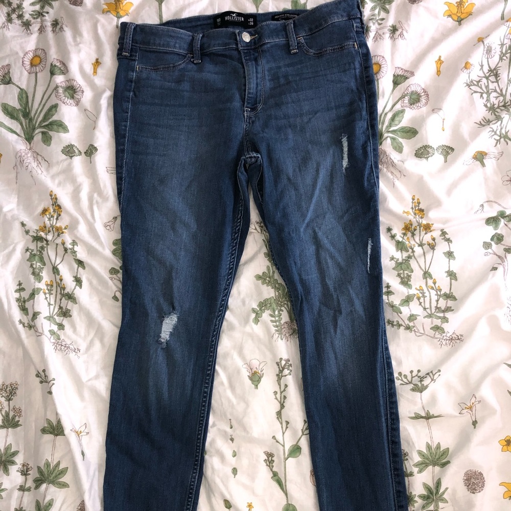 super cute hollister jeans :)